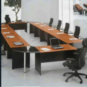 Table de réunion modulable de 10 à 12 personnes